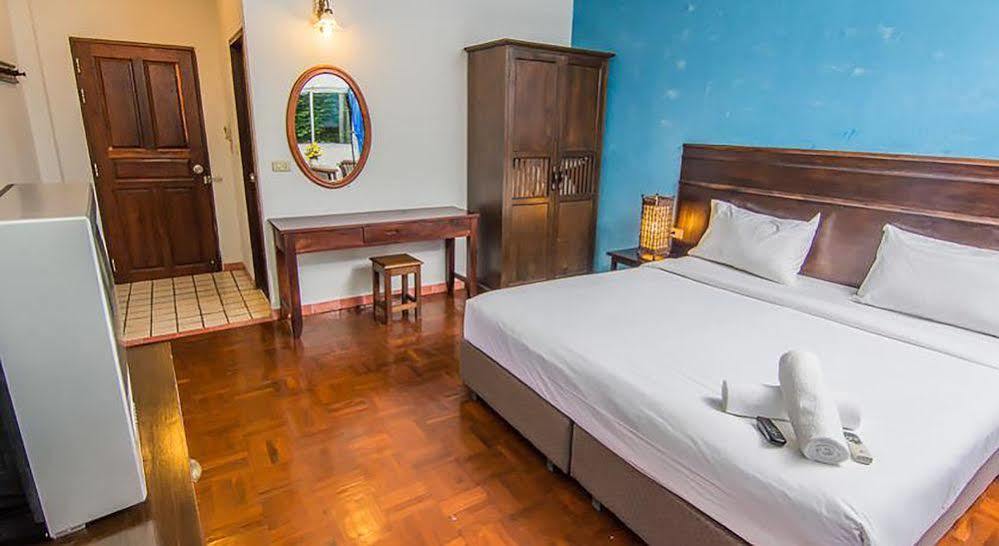 Sutus Court 4 Otel Pattaya Dış mekan fotoğraf